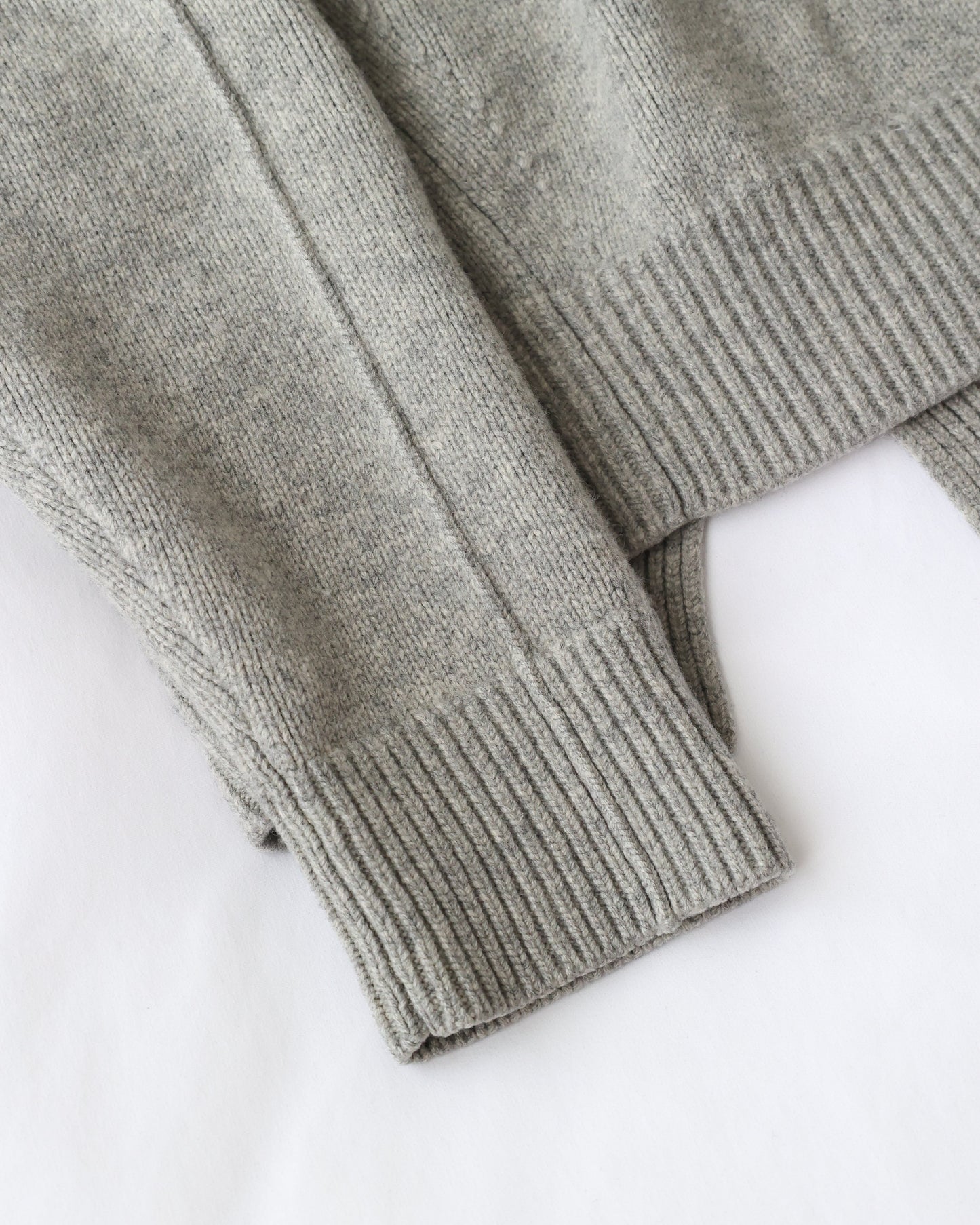 Old Céline by Phoebe Philo Fall Winter 2013 Runway FW13 Oversized Grey Wool Cashmere Sweater v back design