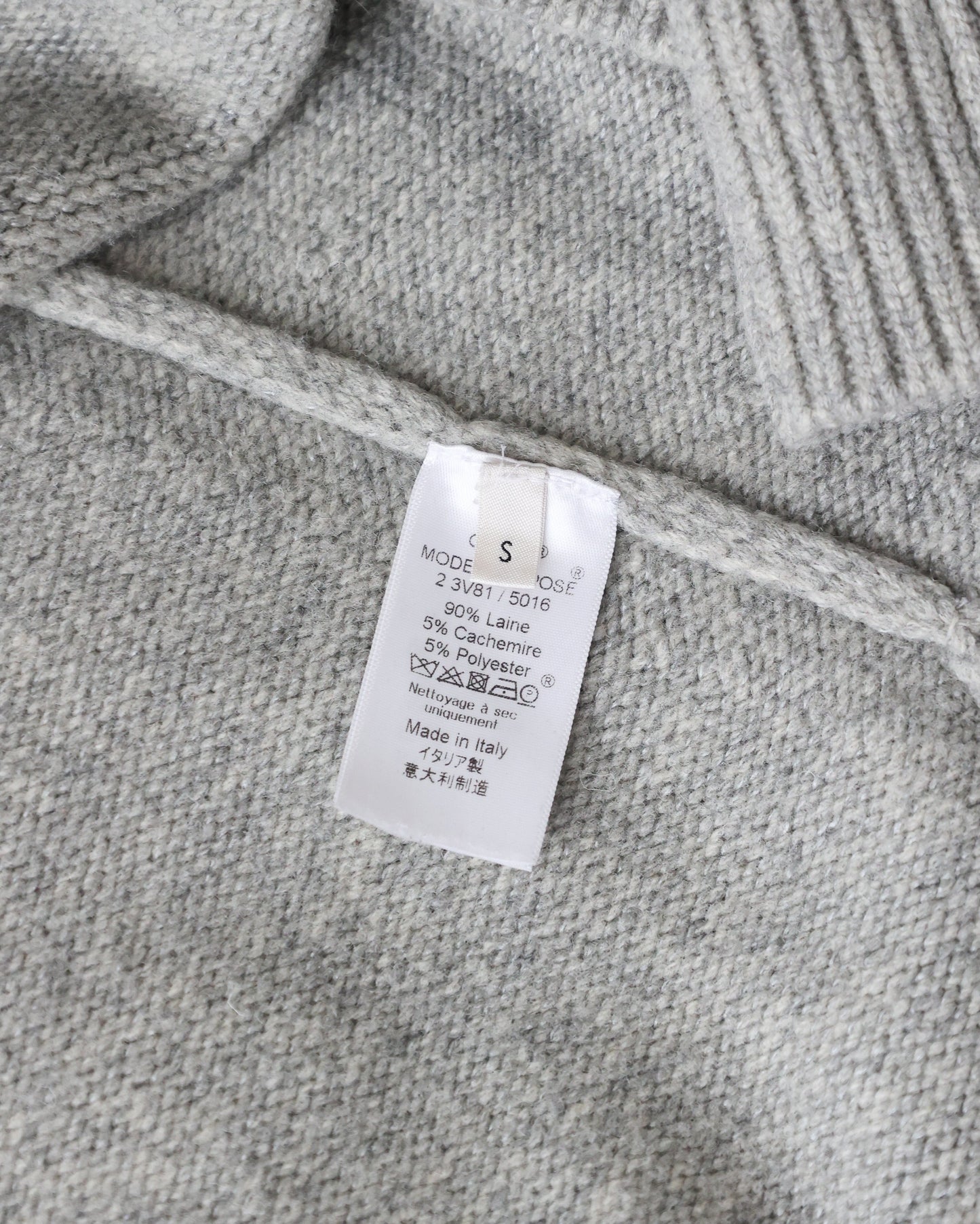 Old Céline by Phoebe Philo Fall Winter 2013 Runway Oversized Grey Wool Cashmere Sweater v back design | 2 3V81 / 5016 | Eluxe Store