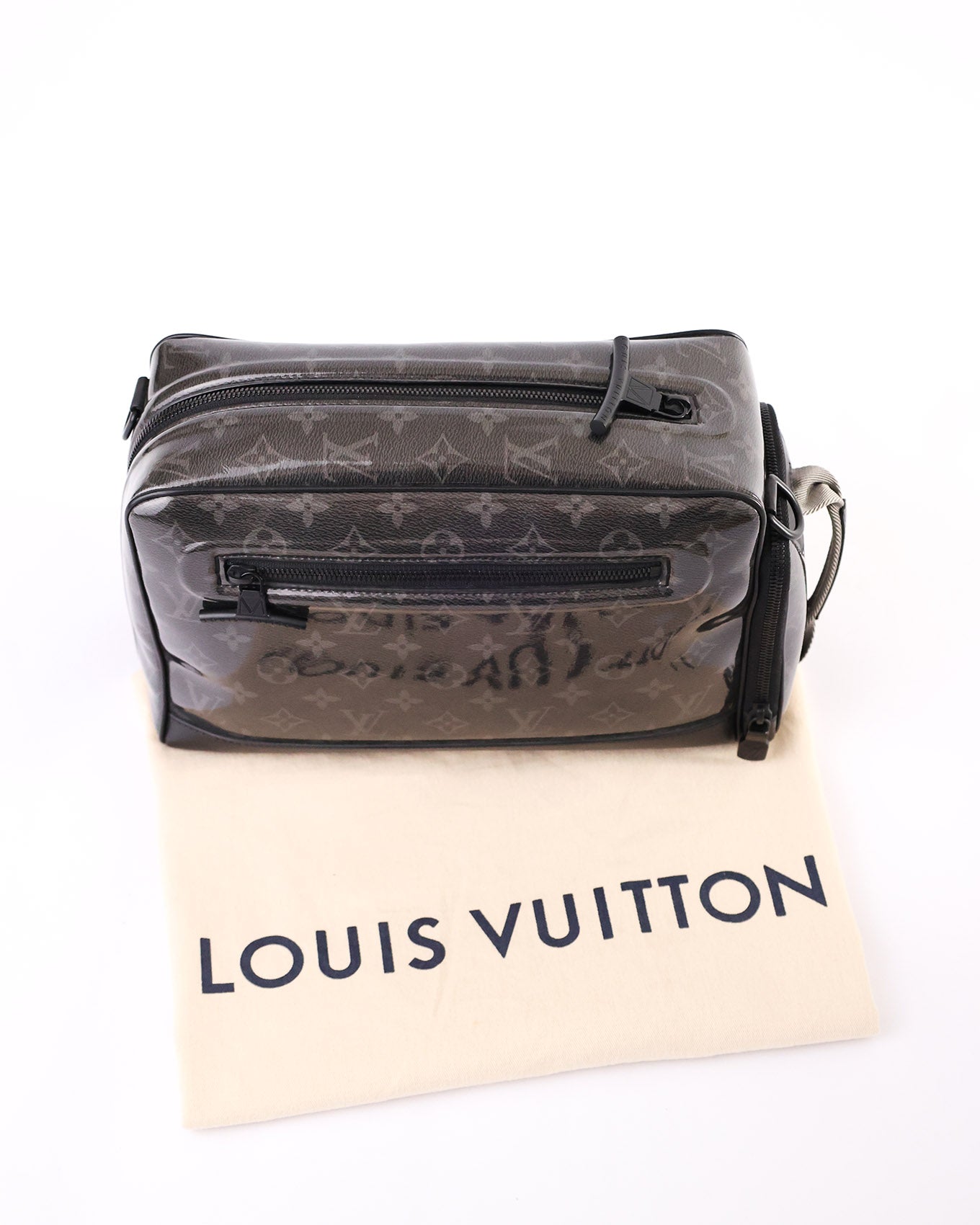 Louis Vuitton FW18 Mens Runway Black Glaze Camera Bag Sample