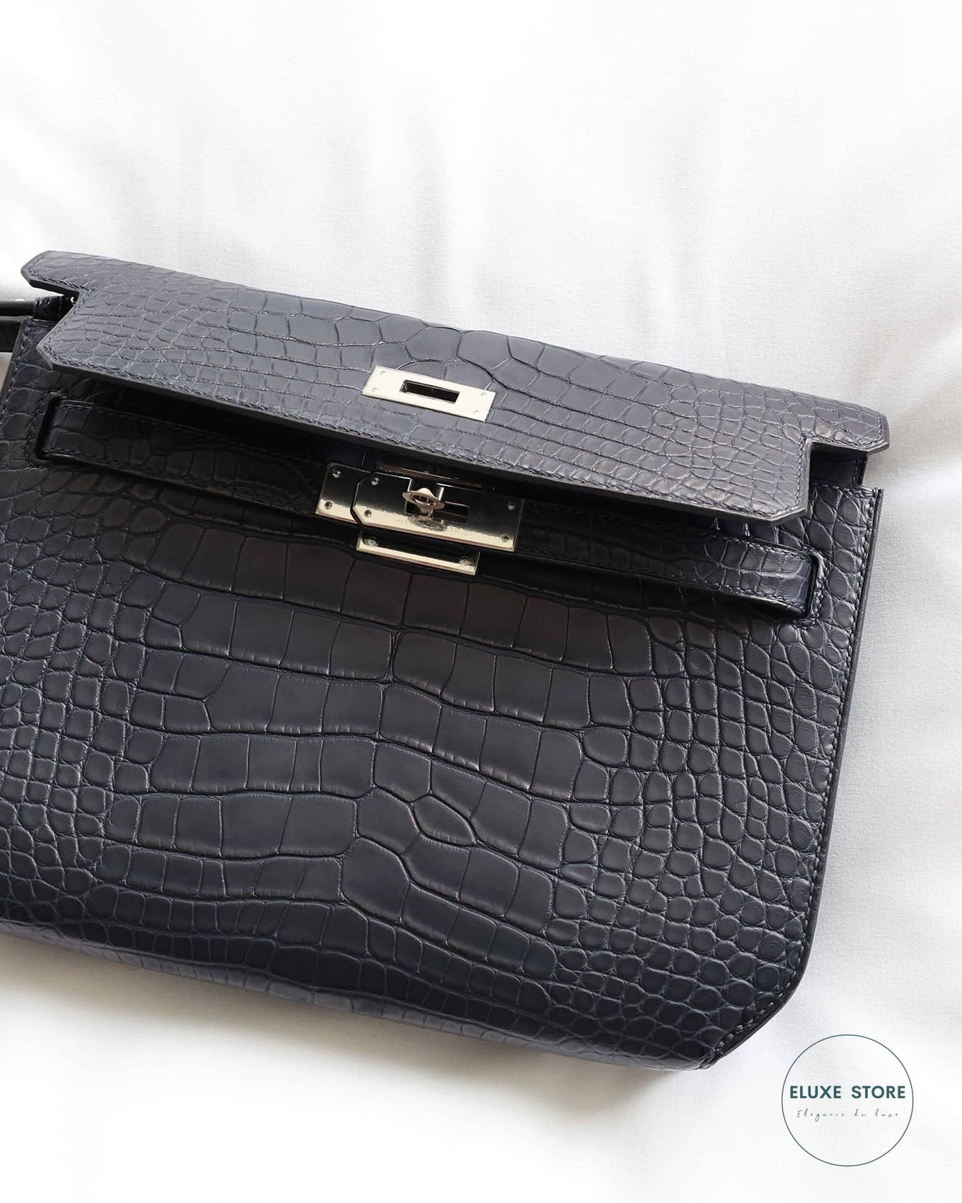 Hermès Kelly Depeche 25 Blue Nuit Matte Alligator Pochette Crocodile Skin Clutch Bag | ELUXE STORE