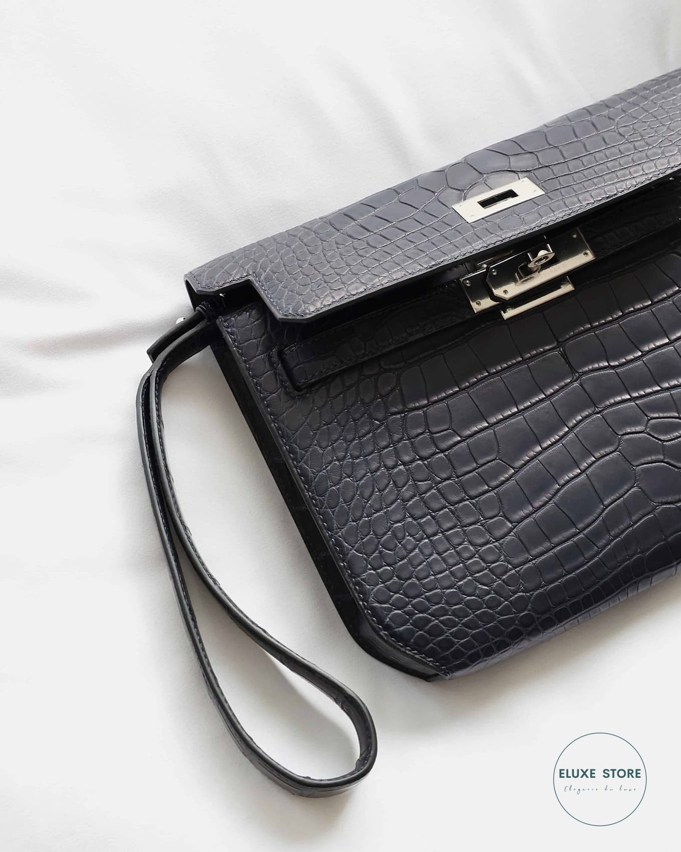 Hermès Kelly Depeche 25 Blue Nuit Matte Alligator Pochette Crocodile Skin Clutch Bag | ELUXE STORE